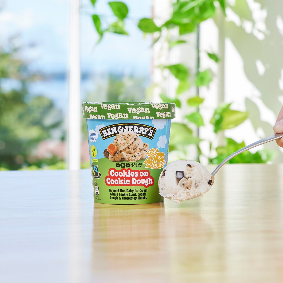 Cookies on Cookie Dough Non-Dairy Oat - Tub 4 / 6